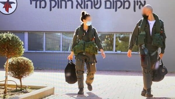מפקדת טייסת ראשונה בבית הספר לטיסה של חיל האוויר (צילום: דובר צה"ל) מפקדת טייסת ראשונה בבית הספר לטיסה של חיל האוויר