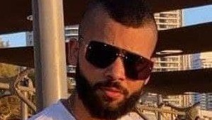 נורה למוות ברכבו. אמיר אל לדאוי