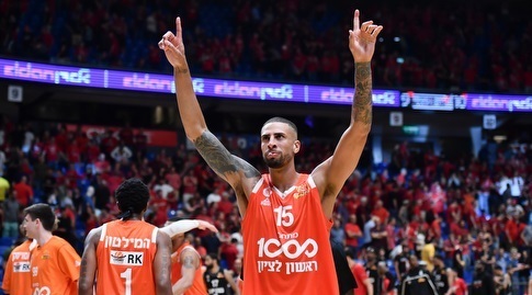 שוב בישראל. דיימון סימפסון