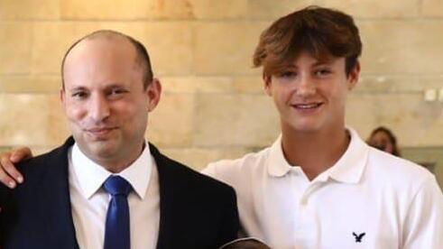 נפתלי בנט ומשפחתו