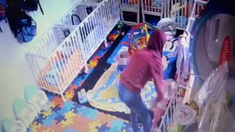 תיעוד גננת ממזרח ירושלים מתעללת בפעוטות