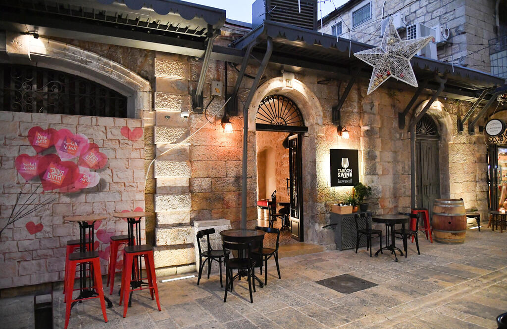 אווירת כריסמס ייחודית בדקנו את ההתחדשות באזור השער החדש בעיר העתיקה