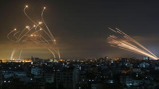 תמונות השנה של AFP שנת 2021 כיפת ברזל יוצאת ליירט רקטות מ עזה 14 מאי שומר החומות