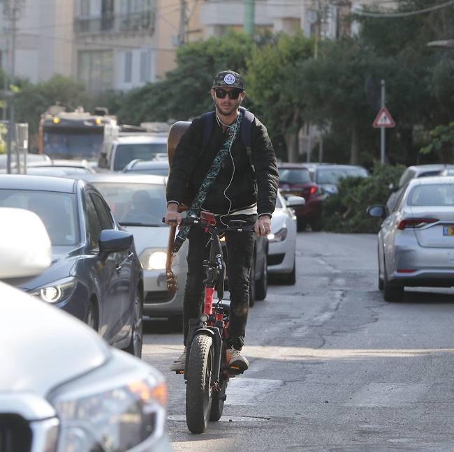בוא תגיד שלום. עוז זהבי (צילום: מוטי לבטון) בוא תגיד שלום. עוז זהבי