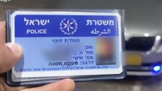 תעודה של המתחזה לשוטר