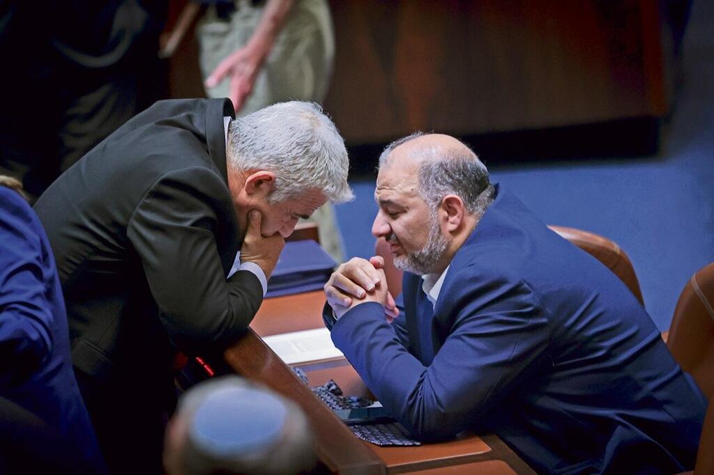 מנסור עבאס ויאיר לפיד