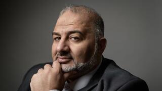 מנסור עבאס