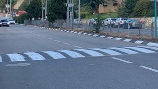 זירת תאונת הדרכים בה נהרגה הולכת רגל בת 60