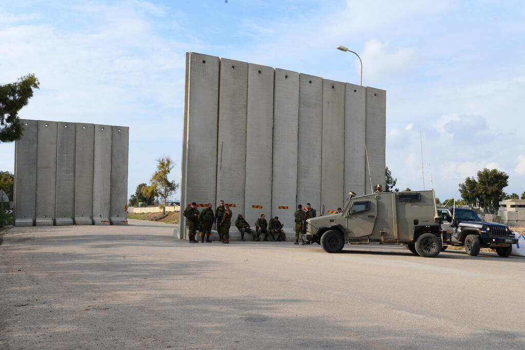 צילום: הרצל יוסף חיילים בגבול רצועת עזה