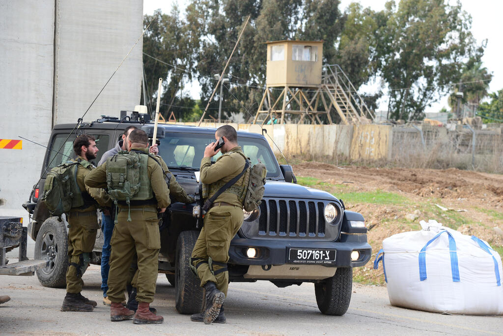 צילום: הרצל יוסף חיילים בגבול רצועת עזה