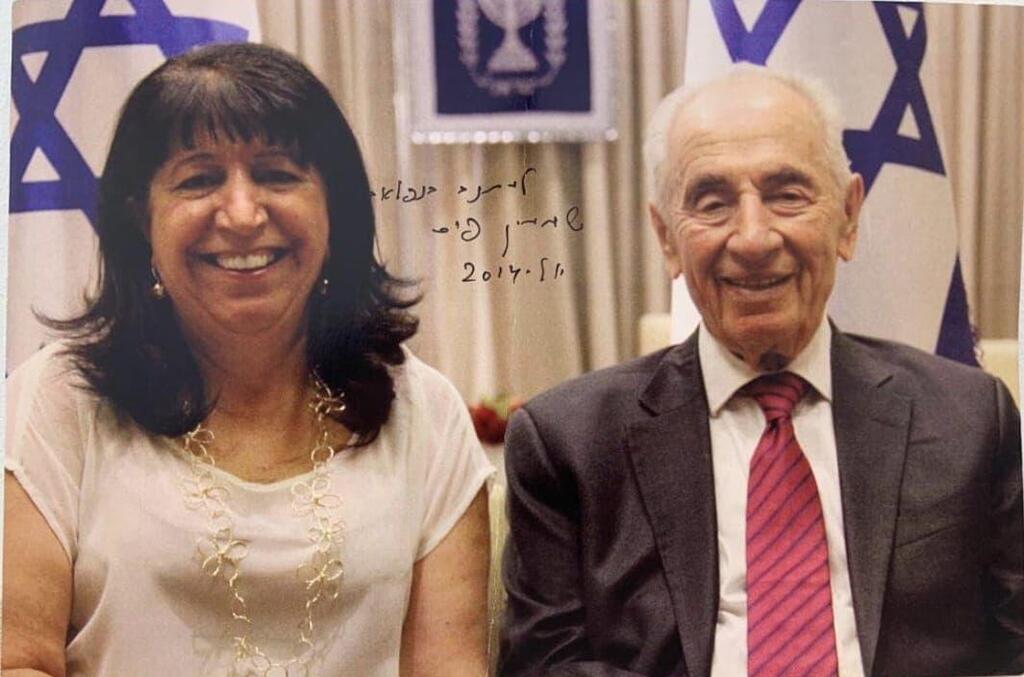 מריאן עם הנשיא התשיעי שמעון פרס. "הוא התאהב בלחם הכורדי" מריאן עם הנשיא התשיעי שמעון פרס. "הוא התאהב בלחם הכורדי"