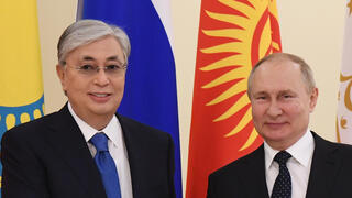 נשיא קזחסטן קסים ג'ומרט טוקייב עם נשיא רוסיה ולדימיר פוטין