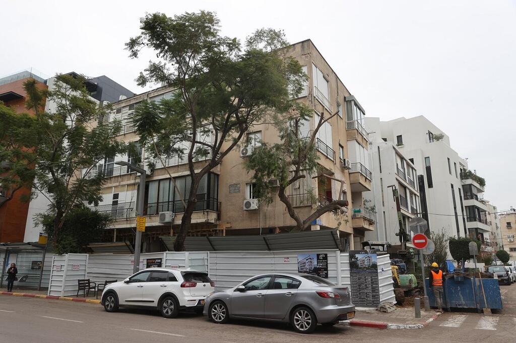 פרויקט בנייה ברחוב בלוך בתל אביב (צילום: יריב כץ) פרויקט בנייה ברחוב בלוך בתל אביב