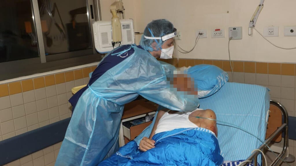 A coronavirus ward at the Sheba Medical Center (Photo: Yariv Katz) הצוותים הרפואיים בבית חולים שיבא