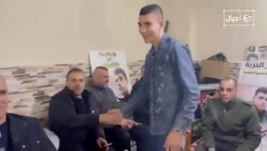 קבלת הפנים לזביידי במחנה הפליטים ג'נין אחרי שחרורו מוחמד זביידי