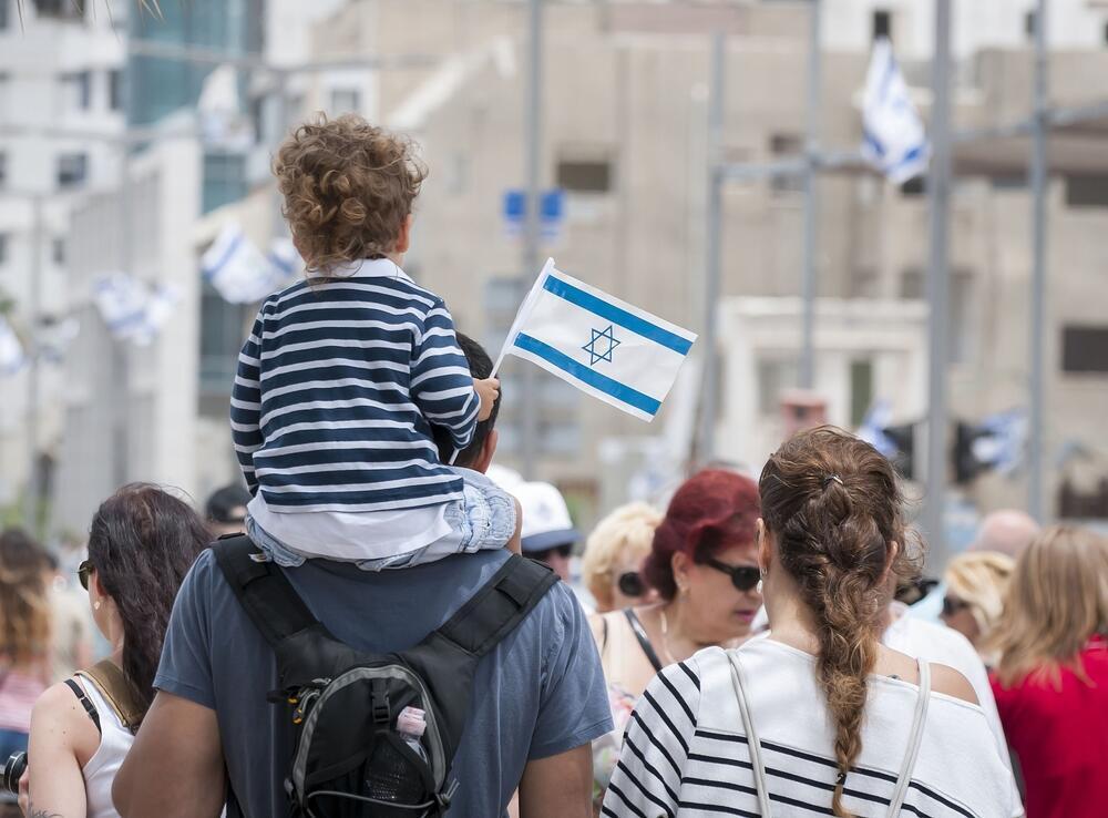 Shutterstock הצפיפות עולה, ואיתה גם עולות שאלות רבות