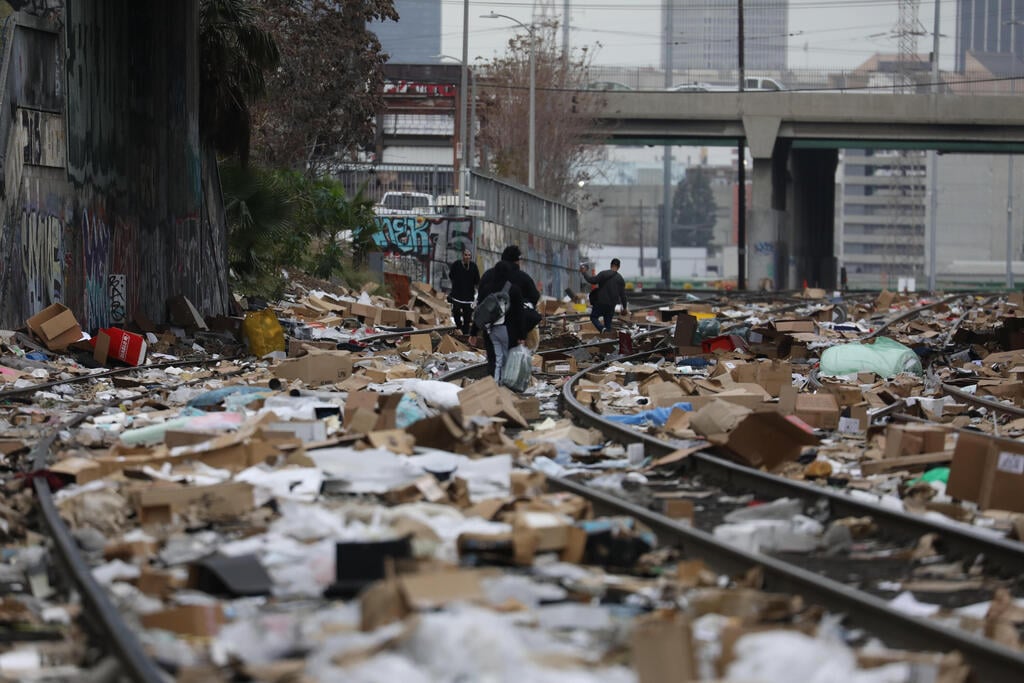 צילום: EPA שוד רכבות אמזון לוס אנג'לס