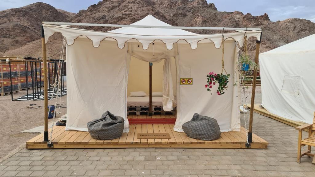 מתחם אוהלי גלמפינג חדש בהרי אילת