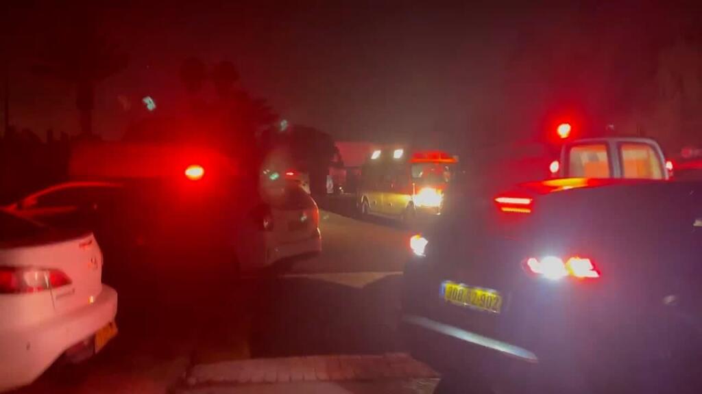 זירת השריפה במעלה אדומים (צילום: חיים גולדיטש) תיעוד מזירת השריפה בה נפצעו תשעה באורך קל