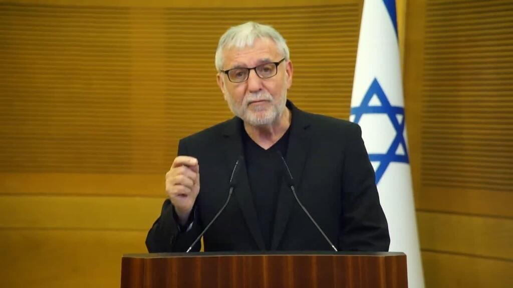 שר הרווחה מאיר כהן (צילום: ערוץ כנסת) מאיר כהן במסיבת עיתונאים בנושא חוק שירותי רווחה לאנשים עם מוגבלויות