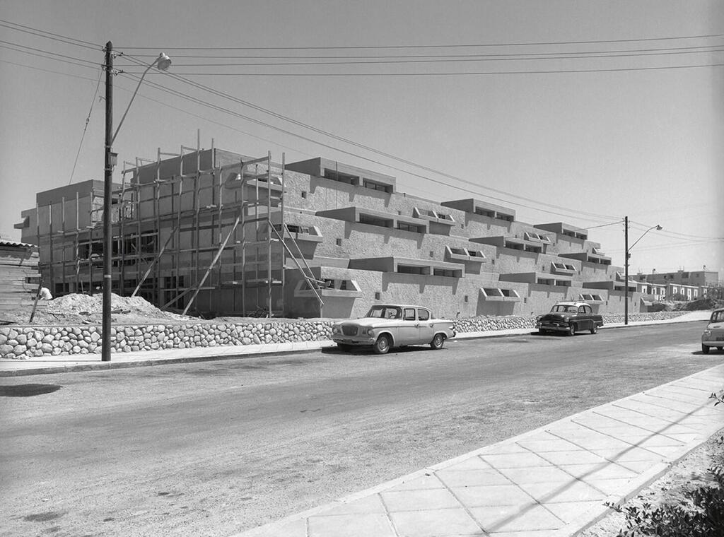 בית הפירמידה, באר שבע, מבט מדרום-מערב (צילום: בני בדרשי ) בית הפירמידה, באר שבע, מבט מדרום-מערב