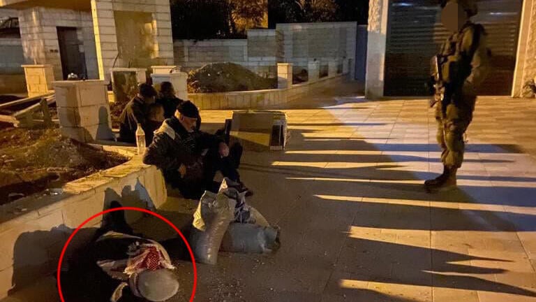 Omar Abdalmajeed As'ad hours before his death התמונה האחרונה של עמאר אסעד