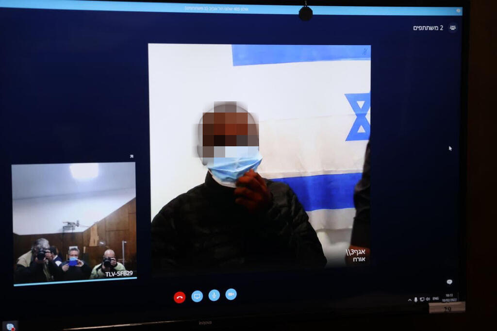 החשוד הראשון בפרשה, בדיון קודם בבית המשפט (צילום: מוטי קמחי) החשוד ברצח באזור בבית המשפט