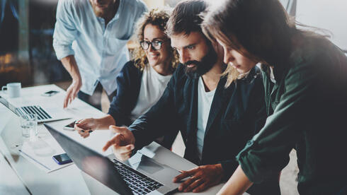 High-tech job vacancies decrease, data shows : vimarsana.com