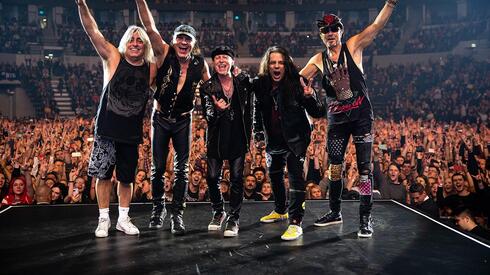 Легендарная группа Scorpions дала прощальный концерт в Красноярске (фото)