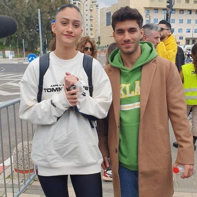 מבט של שוקיסטית. בר ברימר והמתגייסת אגם בוחבוט
