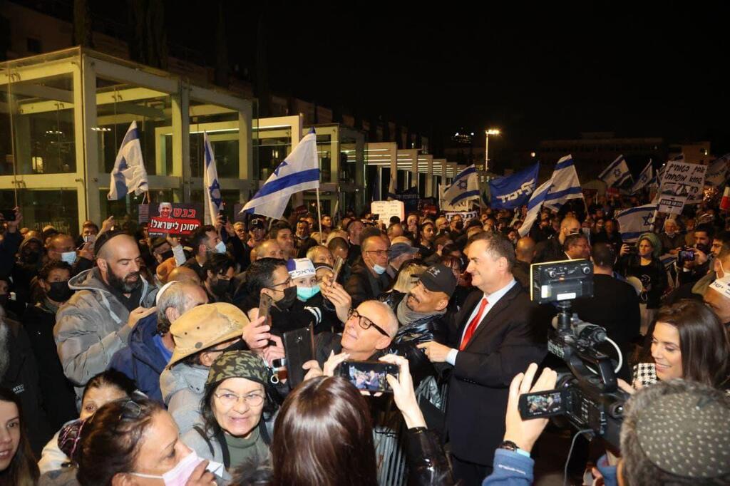 Protesters in Tel Aviv demand state inquiry into alleged police spying on citizens using Pegasus, February 17, 2022 (Photo: Moti Kimchi) הפגנה בדרישה להקמת ועדת חקירה בפרשת NSO