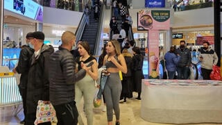 חזרה לשגרה בקניון מלחה בירושלים