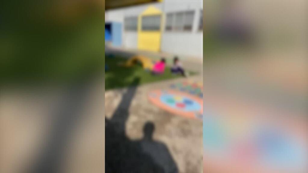 תיעוד הבנות משחקות בגן