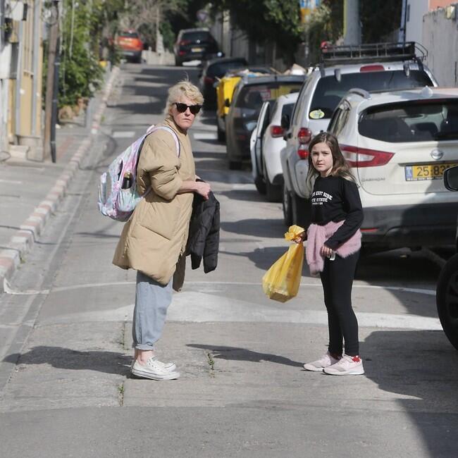 מופתעת. מיה דגן והבת אמליה