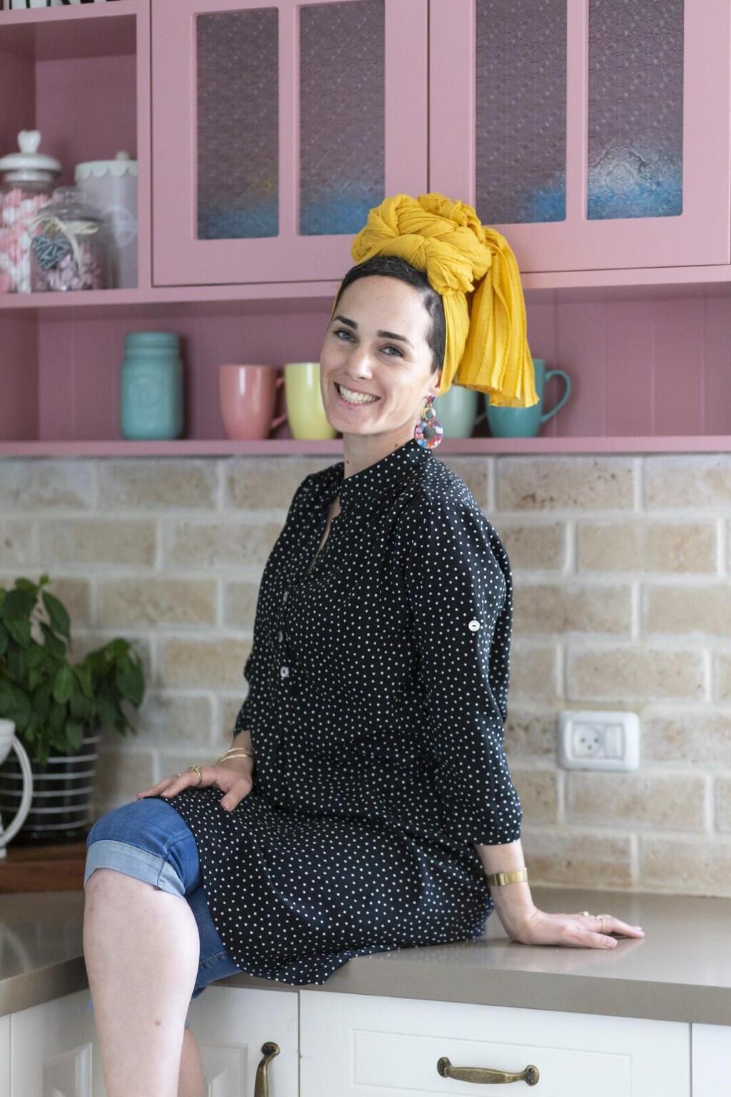 נעמי שרון מכלוף (צילום: נויה שילוני חביב) עלי זהב