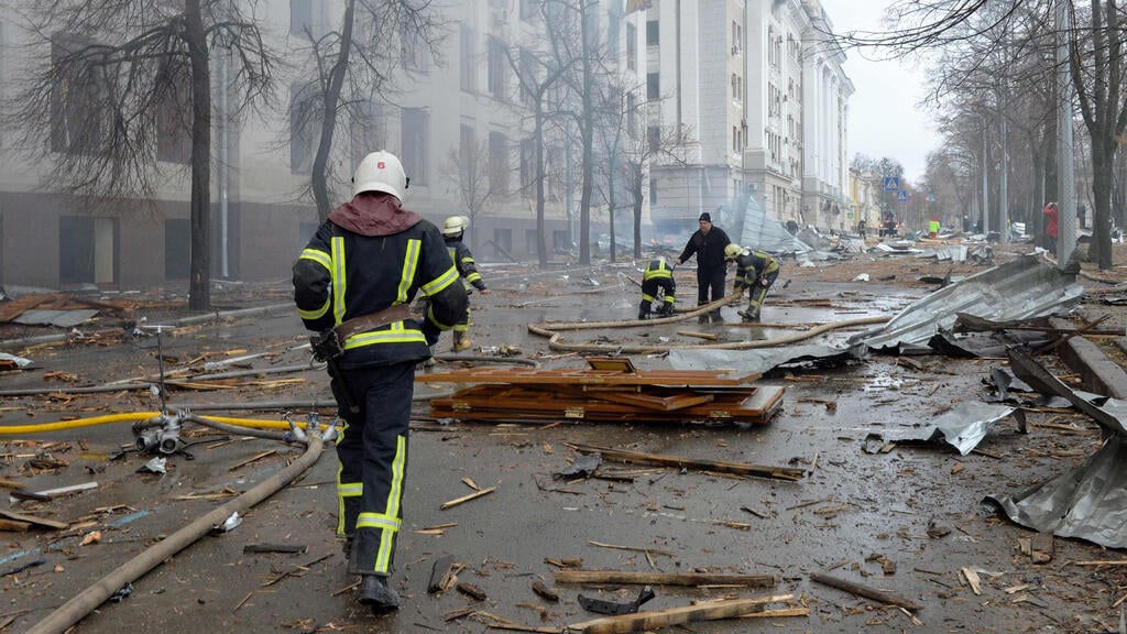 Firefighters work to contain a fire at the Economy Department building of Karazin Kharkiv National University (Photo: AFP) Firefighters work to contain a fire at the Economy Department building of Karazin Kharkiv National University