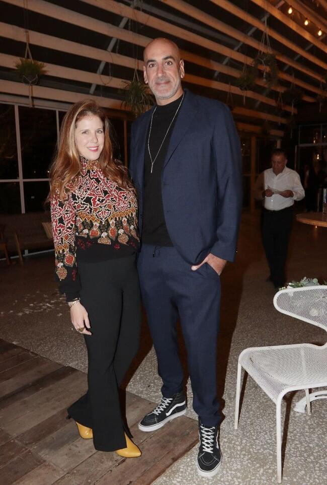 באו לשמח. קובי מימון ואשתו קרן שיניוק