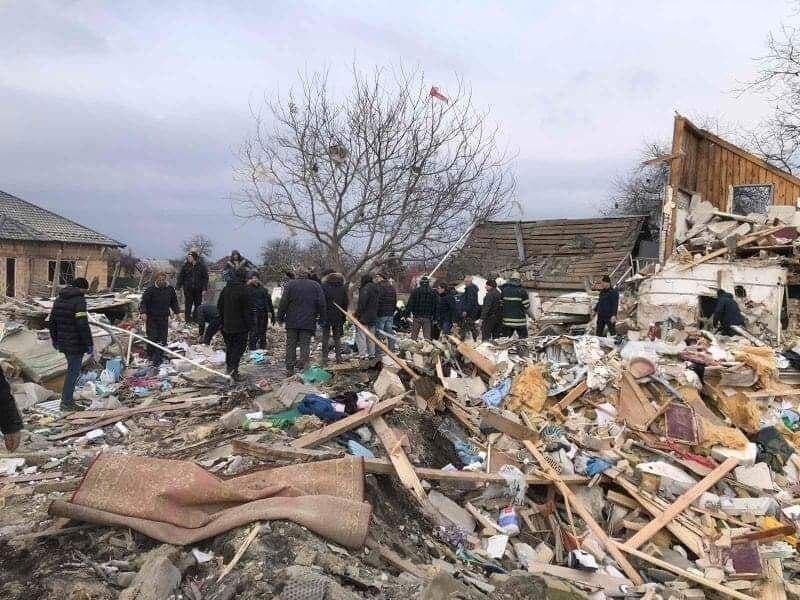 Home destroyed in Russian shelling, outside Kyiv, Ukraine (Photo: Twitter) הריסות במרחליבקה, אוקראינה