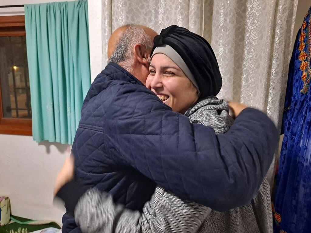 החגיגות בבית המשפחה בבקה אל גרבייה (צילום: חסן שעלאן ) אחרי שלוש שנים בהן נעדרה לוטפיה נמצאה בריאה ושלמה