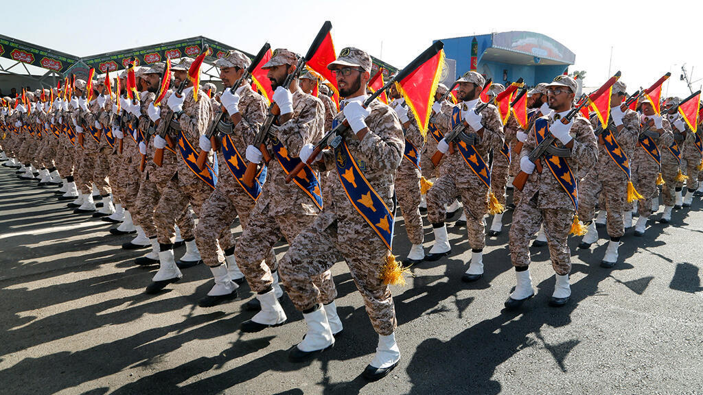 Iran's Revolutionary Guard Corps on parade 