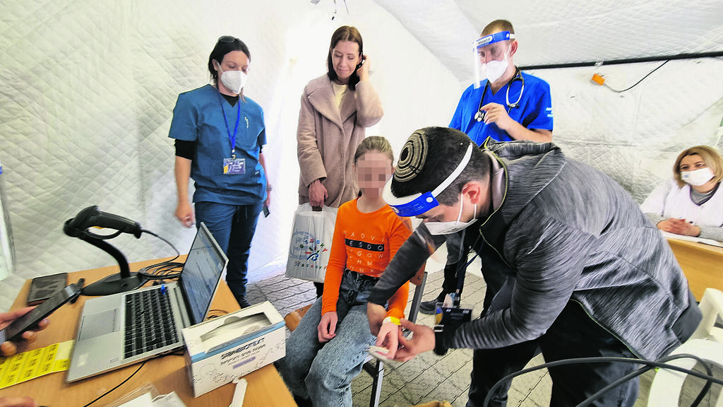 בית החולים שדה הישראלי "כוכב מאיר" באוקראינה. "משימה הומניטרית חשובה" (צילום: יריב כץ) פרופ' אלחנן בר-און