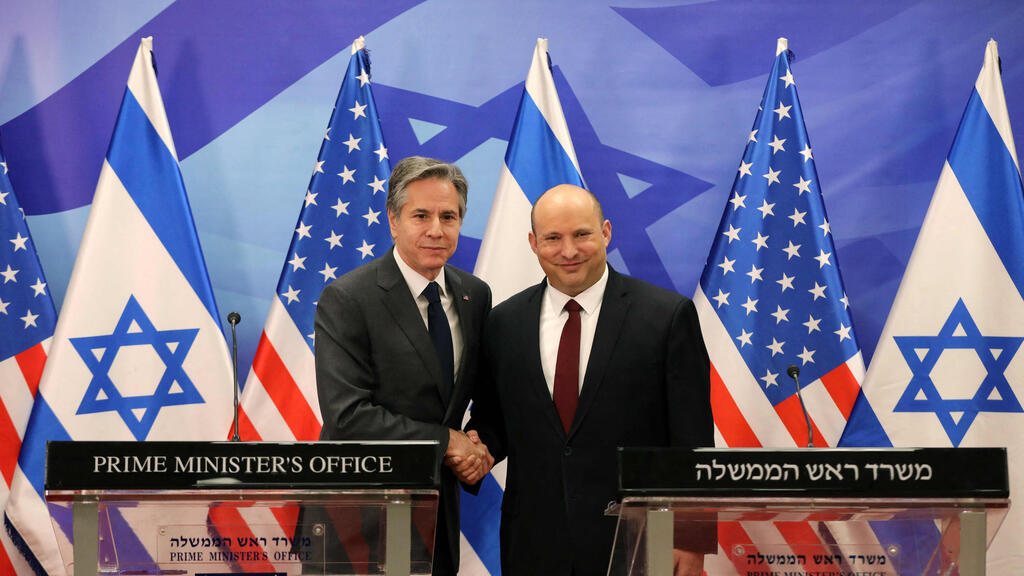 U.S. Secretary of State Antony Blinken and Prime Minister Naftali Bennett on Sunday in Jerusalem (Photo: AFP) ראש הממשלה נפתלי בנט במסיבת עיתונאים עם מזכיר המדינה של ארה"ב אנתוני בלינקן