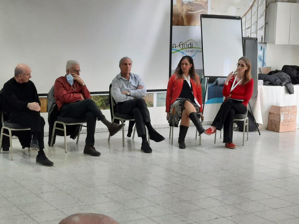 מימין לשמאל: פרופ' מיכל בר אשר סיגל מאוניברסיטת בן גוריון בנגב, פרופ' מיכל פלדמן מאוניברסיטת תל- אביב, פרופ' אבי דומב- מדען ראשי משרד המדע, פרופ' יוסי מקורי- ראש ות"ת, פרופ' דניאל זייפמן- ראש ה-isf מימין לשמאל: פרופ' מיכל בר אשר סיגל מאוניברסיטת בן גוריון בנגב, פרופ' מיכל פלדמן מאוניברסיטת תל- אביב, פרופ' אבי דומב- מדען ראשי משרד המדע, פרופ' יוסי מקורי- ראש ות"ת, פרופ' דניאל זייפמן- ראש ה-isf