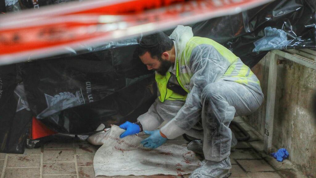 The scene of the terror attack in Bnei Brak (Photo: Dana Kopel) הזירה בבני ברק