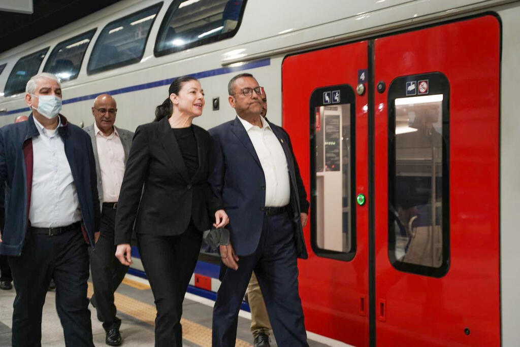 השרה מיכאלי. טרם הגיבה (צילום: שבתאי טל) נסיעת רכבת מירושלים למודיעין