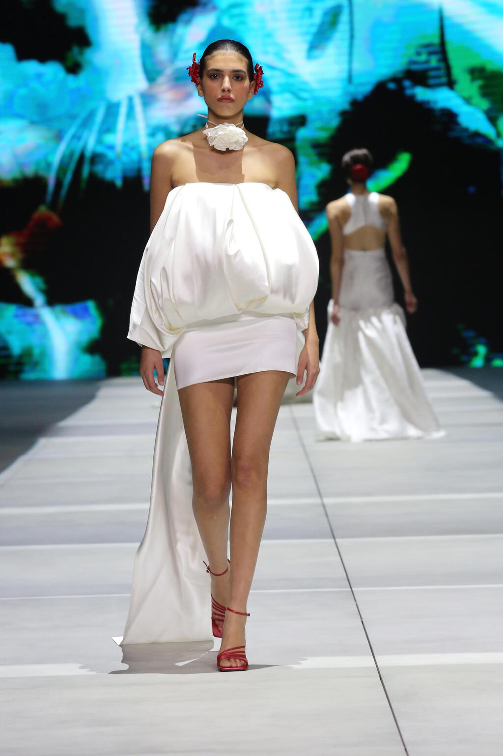 התצוגה של עידן לרוס בשבוע האופנה קורנית תל אביב 2022