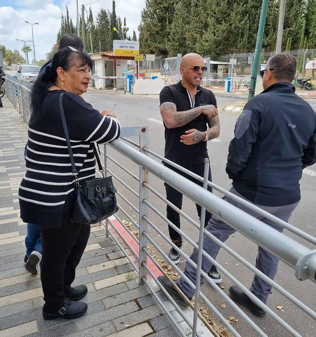 אתה מאמין שיש לך ילד בן 18? אייל גולן (צילום: מוטי לבטון) אתה מאמין שיש לך ילד בן 18? אייל גולן