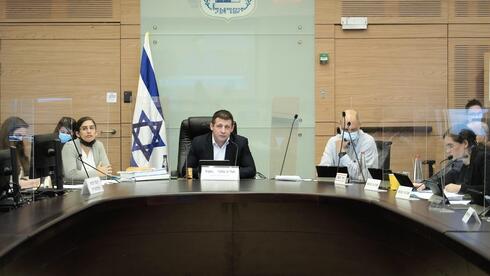 אבסורד הפיקדונות: יו"ר ועדת הכספים קורא למפקח על הבנקים להתערב