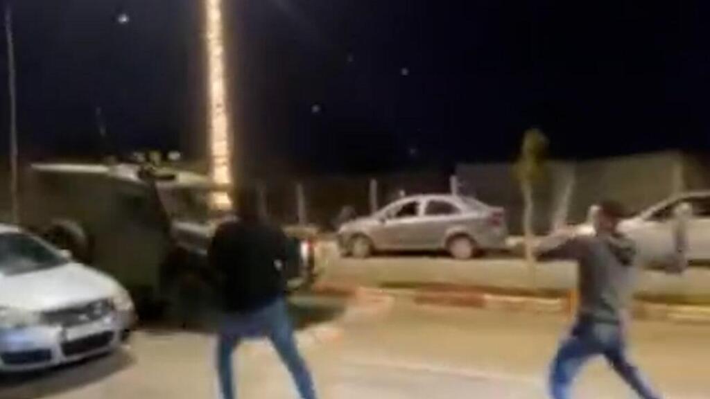 הכוחות נרגמו באבנים עימותים בסילוואד