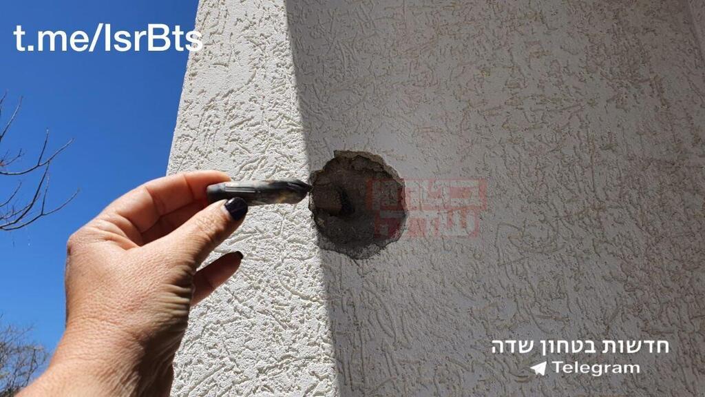 קליע פגע בבית בנתיב העשרה